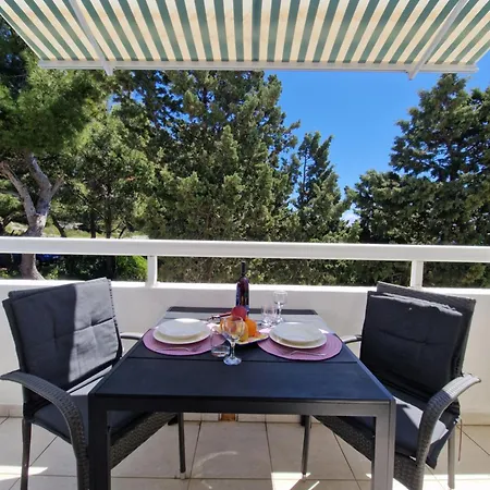 Kristonia * Hvar Town